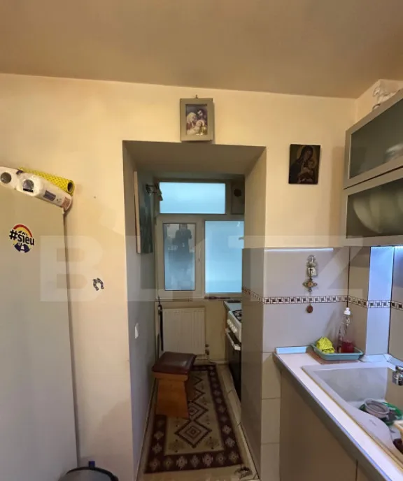 Apartament 2 camere etaj intermediar zona Catedrala