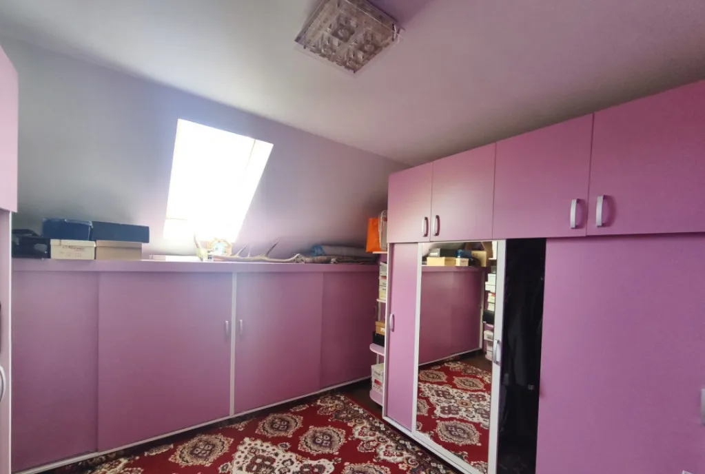 Casa multifunctionala 420mp 2300mp teren Siret