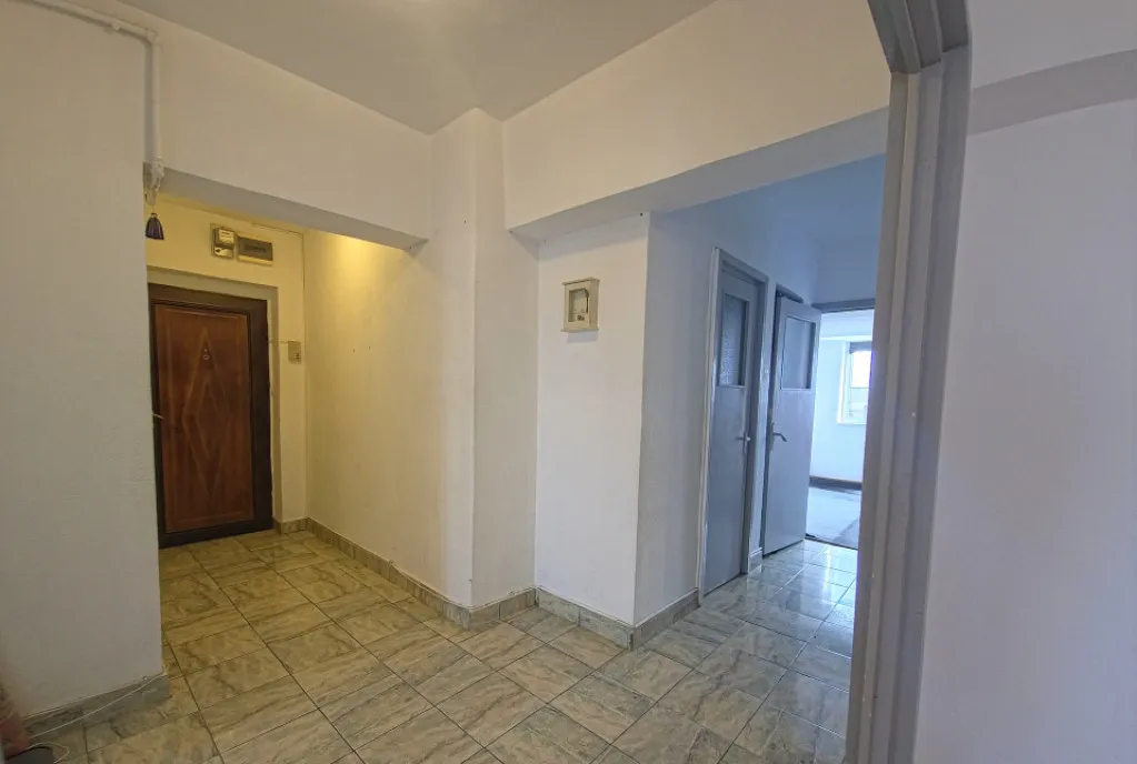 Ultracentral Tomis Mall 3 camere decomandat etaj 3/7