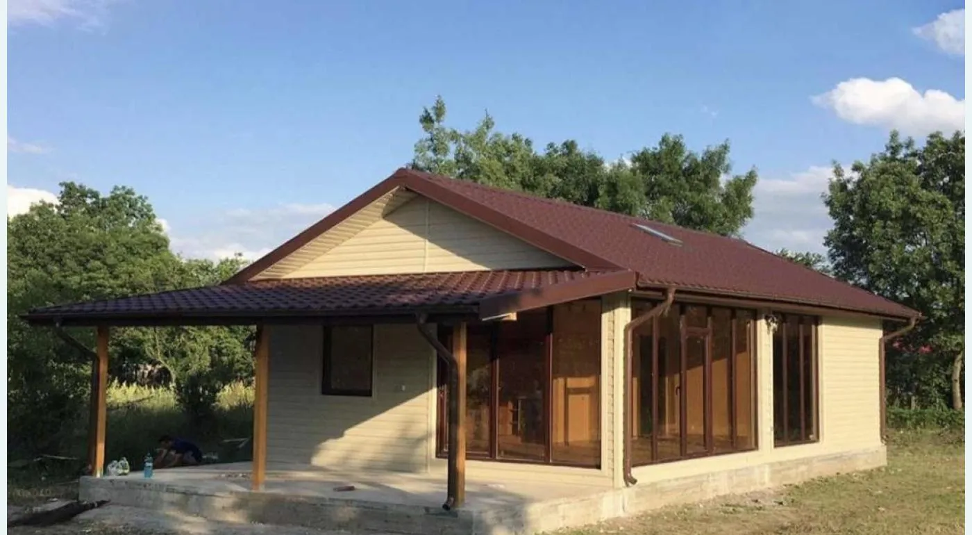 Case pe structura metalica