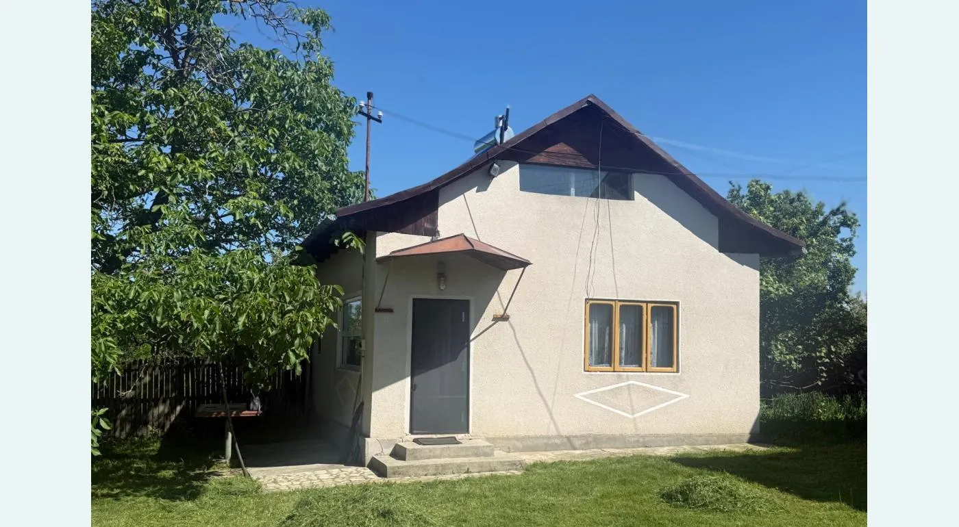Vand casa teren si padure in comuna Danicei judetul Valcea