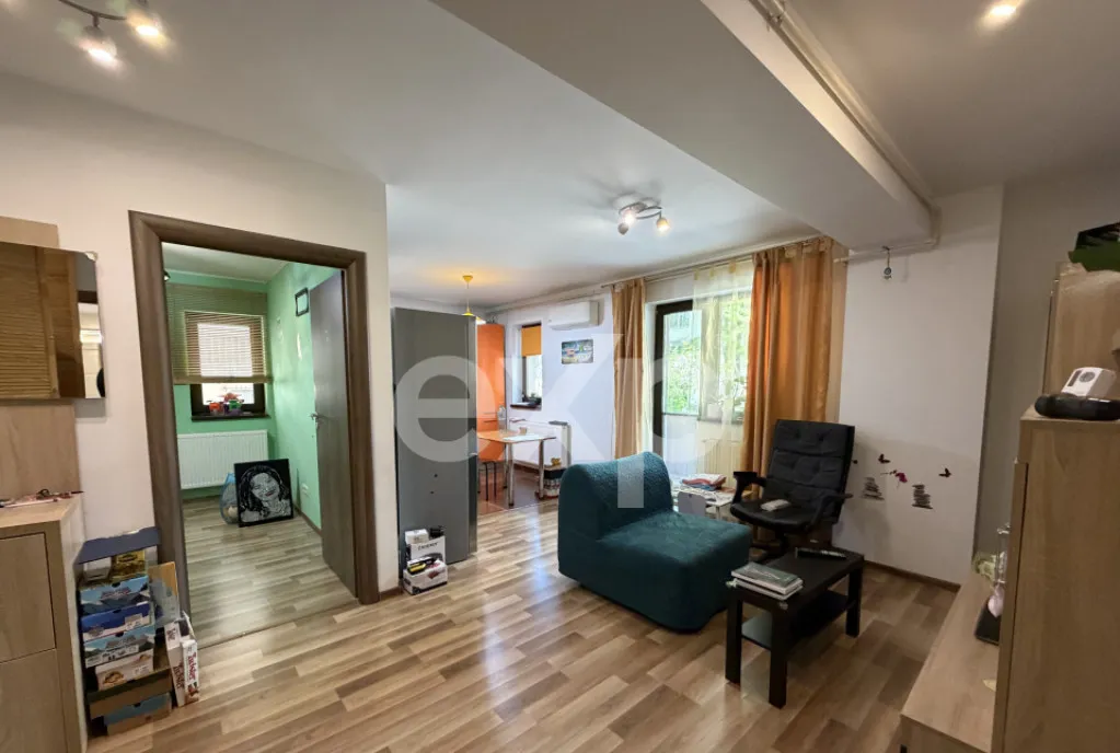 3 camere 73 mp mobilat/utilat 9 minute metrou 1 Decembrie pa