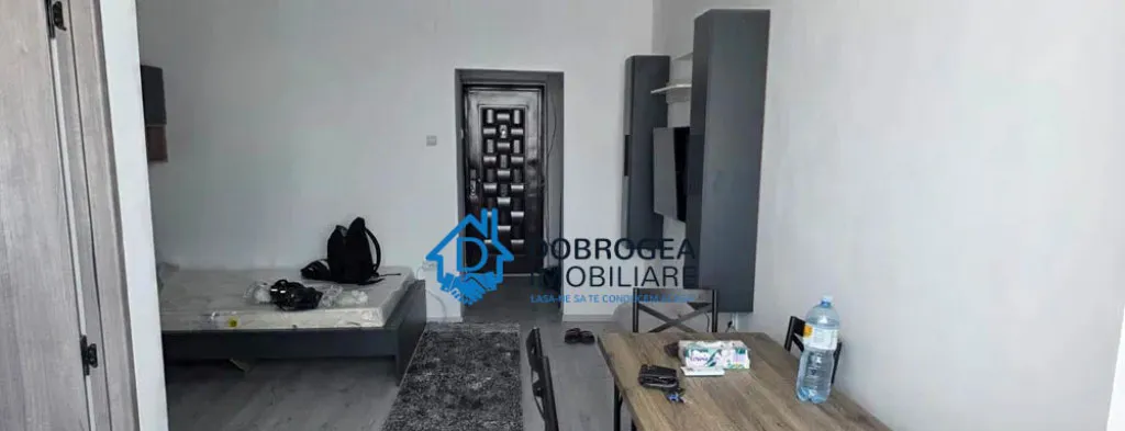 Pacii garsoniera confort 1 etaj 7 mobilata si utilata tot