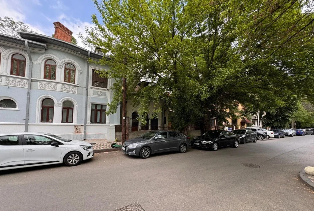 Spatiu Comercial Lujerului Liceul Finlandez
