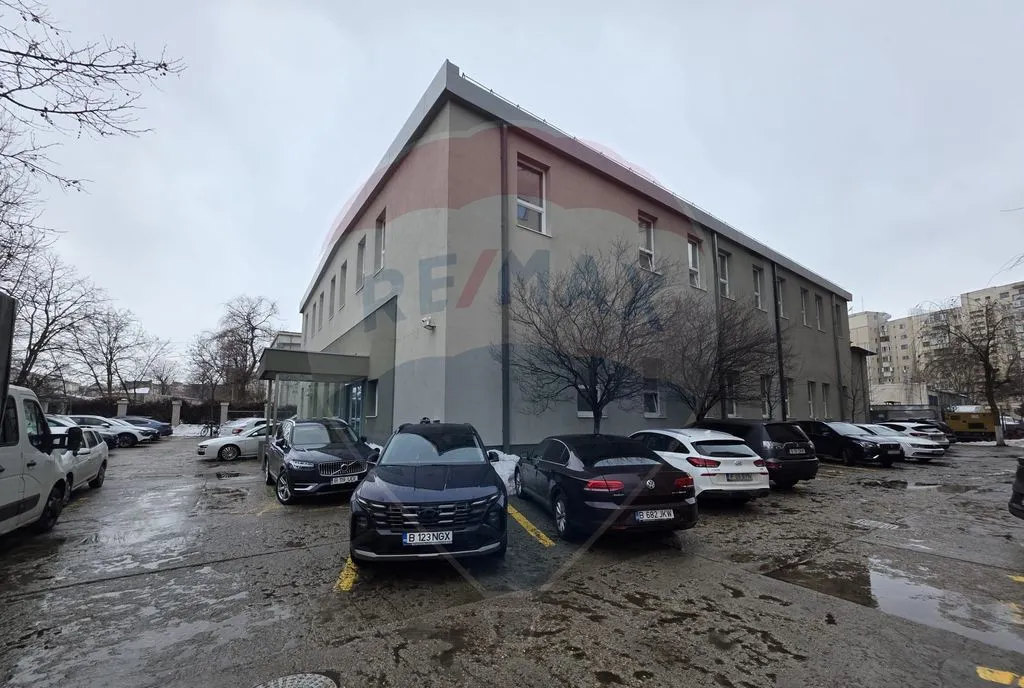 Spatiu de birouri de 1 780mp de vanzare in zona 13 Sep