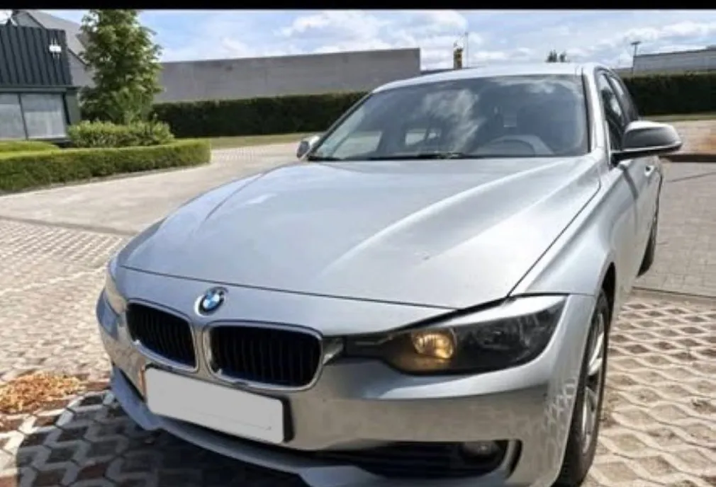 Bmw model 318d 2 0d 115cp Euro5 Dublu Climatronic 2015 8 650 eur