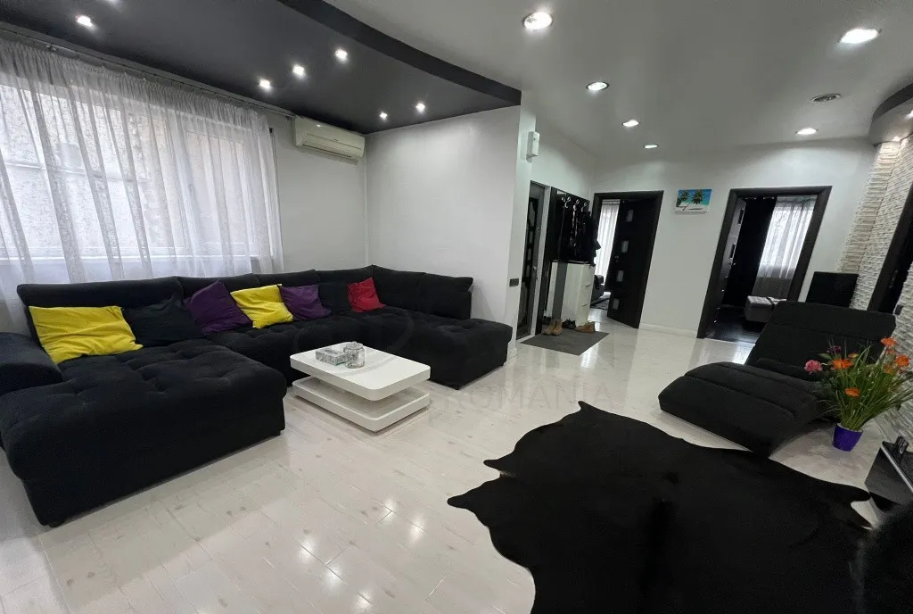 Apartament 3 camere si Spatii de Birou I Curte l Garajl P