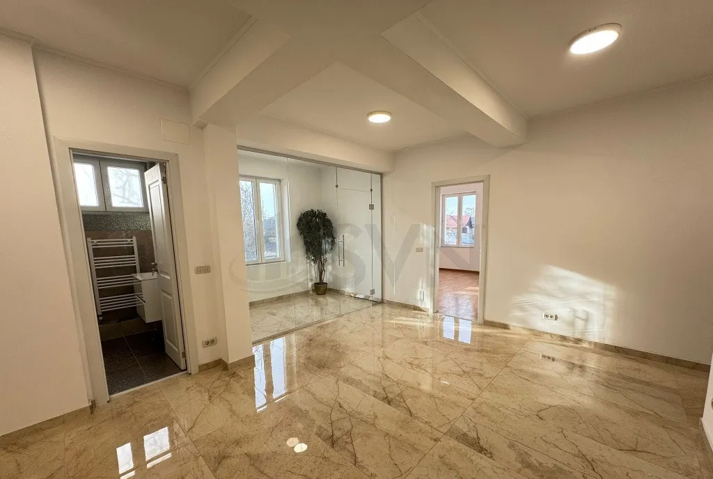Apartament 4 Camere I Sisesti