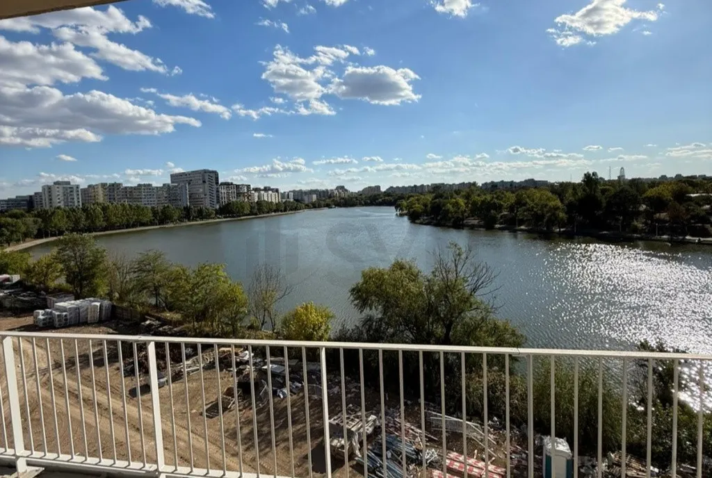 Apartament superb 4 camere I Vedere directa catre lac