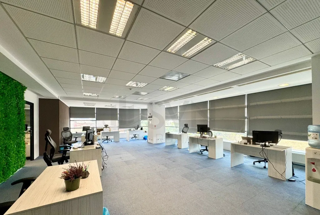 Spatiu de birouri I 200 mp I cladire office clasa A