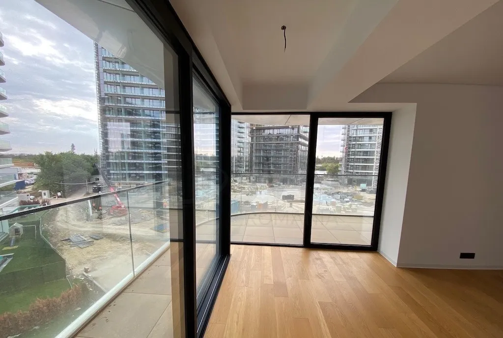 Apartament 4 camere Yacht Kid terasa 77 mp