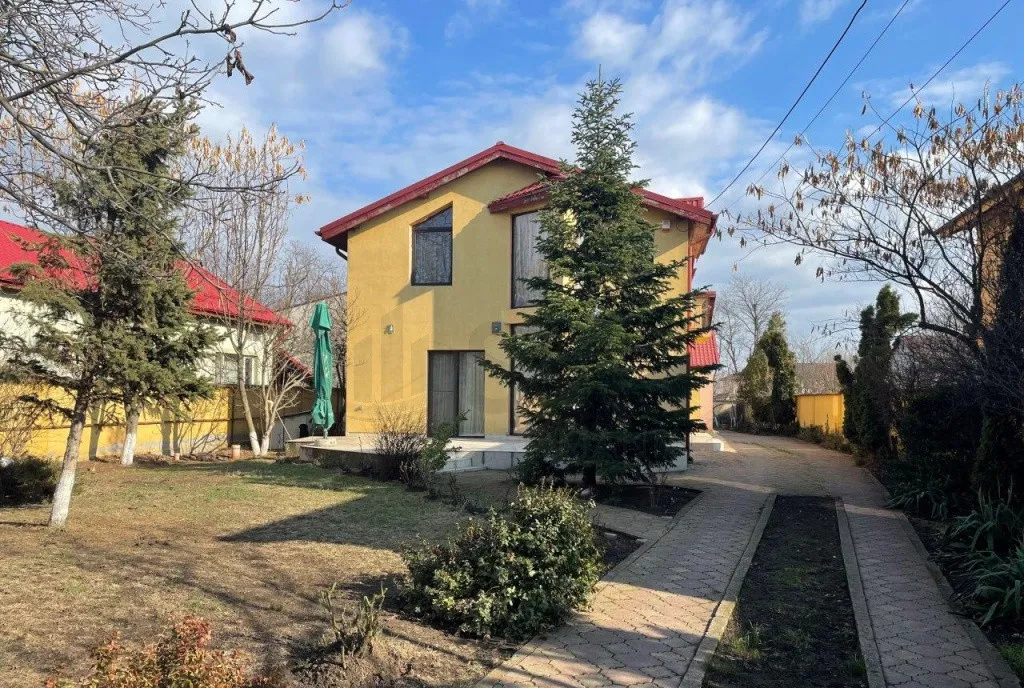 Tunari Vila 6 camere 1200mp teren si garaj 3 masini