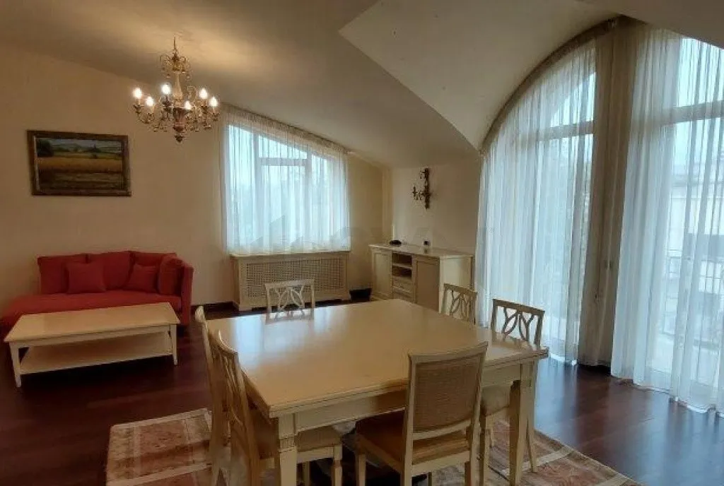 Vila Cotroceni An 2005 700 mp construiti