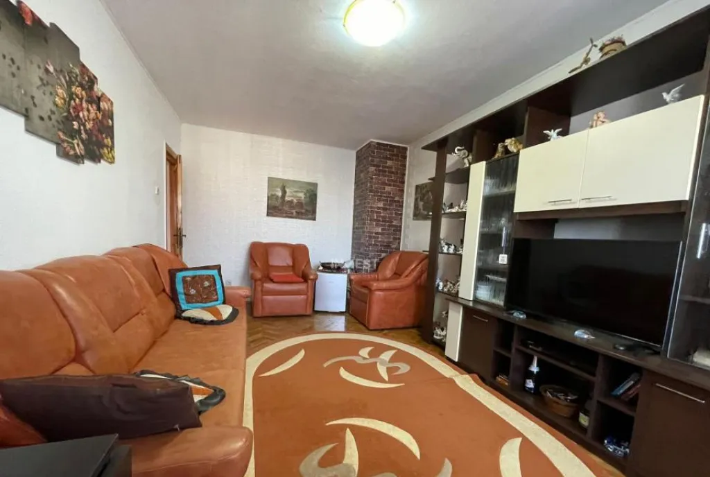 Apartament 4 camere decomandat zona Pacurari Esplanada