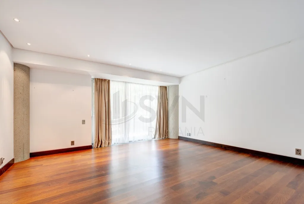 4 camere Primaverii