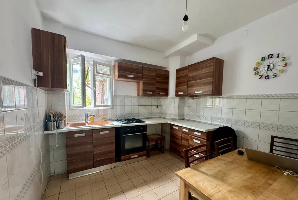 Vila Tip Boutique cu Curte Exclusiva de 200 mp l Bijuteri