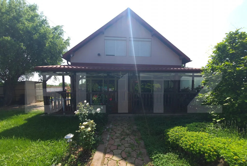 Apartament 3 camere decomandat loc de parcare boxa Val
