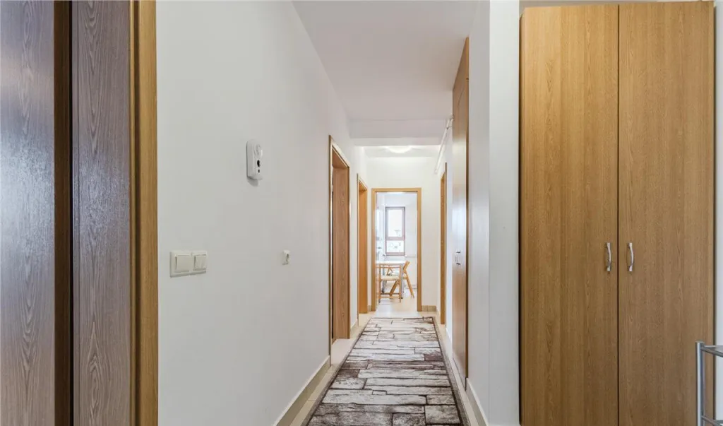 Film Apartament 3 camere 2 bai decomandat accesorizat parca