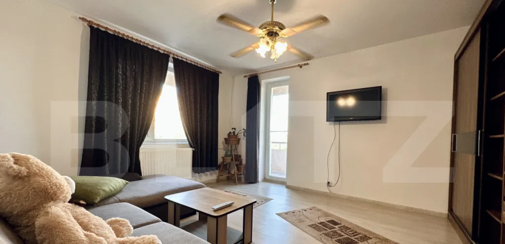 Apartament cu 3 camere decomandat etaj 3/4 dubla orienta