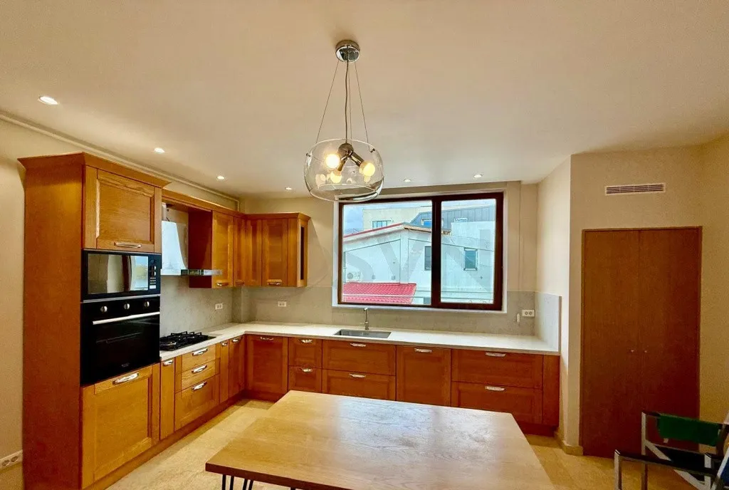 Apartament 4 camere I Vedere lac I Premium