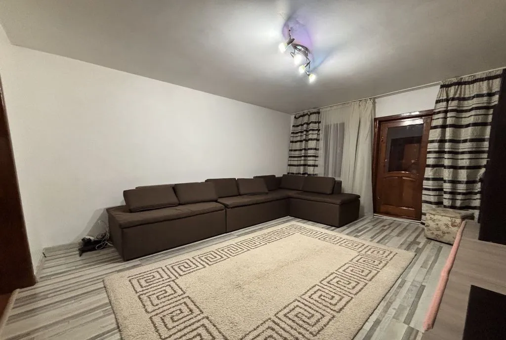 Apartament 3 camere etaj 2 Mobilat si utilat S uri N
