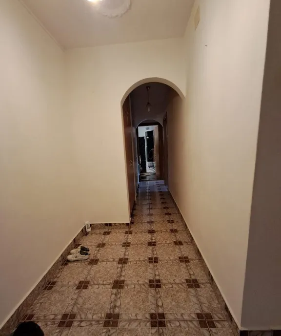 Apartament 3 camere decomandat Tomesti et 1