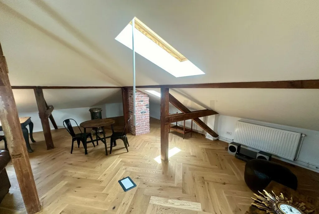Apartament mansarda renovat in vila Aviatorilor