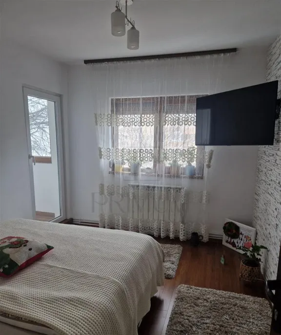 Fabric baba dochia 4 camere 2 bai 2 balcoane centr