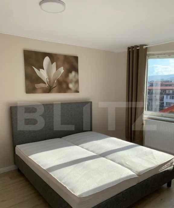 Apartament de lux de vanzare cu 3 camere 88 mp zona comp