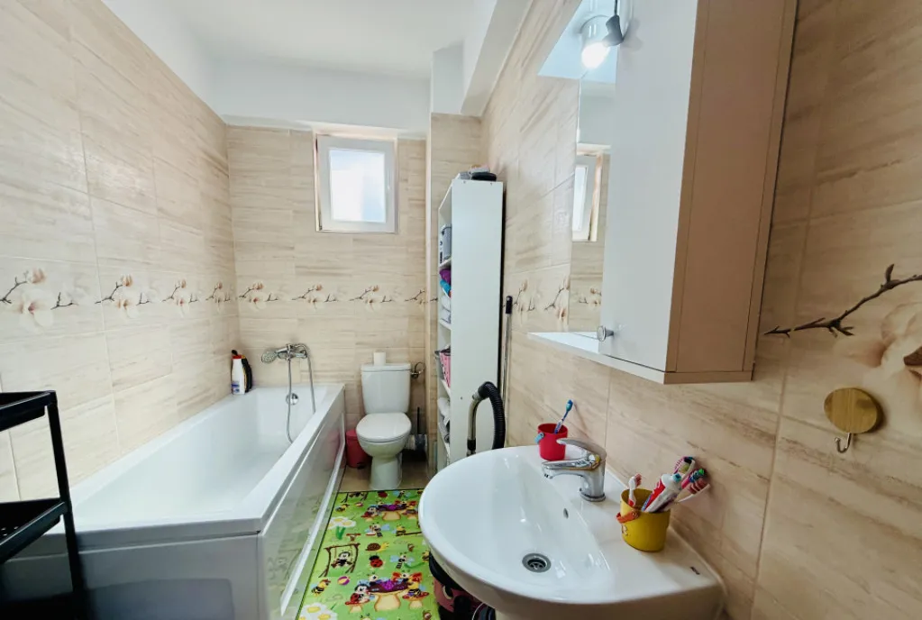 Super apartament 3 camere utilat si mobilat complet zona li