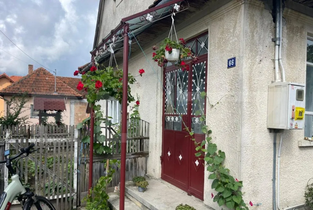 Doua case anexa teren 1655mp Vama Buzaului Acris