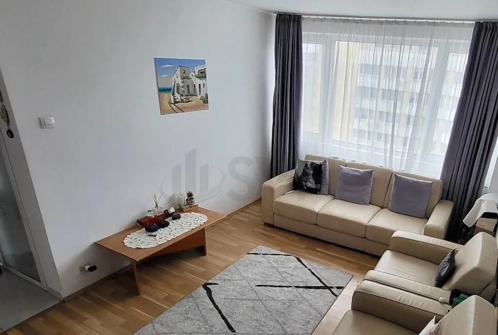 Garsoniera spatioasa I Decebal I De vanzare