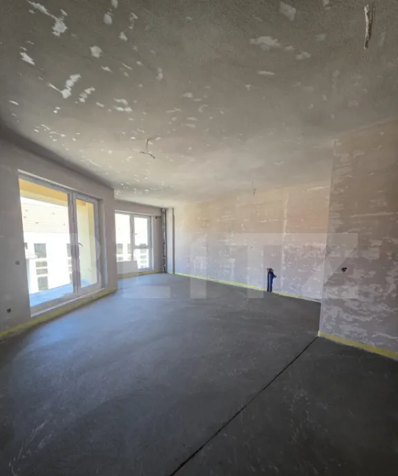 Apartament de 4 camere 98 91 mp etaj intermediar zona sem