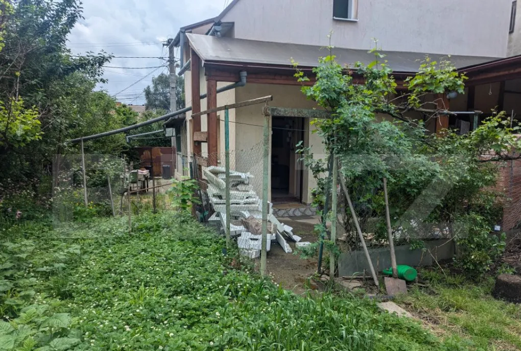Casa renovabila/demolabila teren 481 mp 2 fronturi zona I