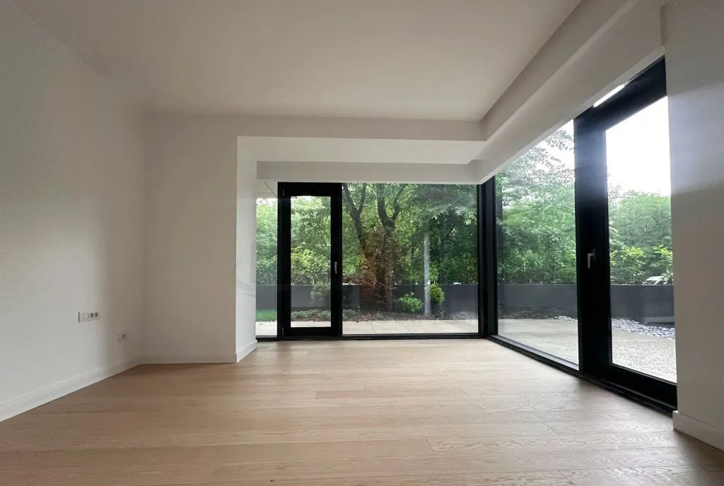 Apartament de inchiriat birou Aviatorilor l Terasa si gra