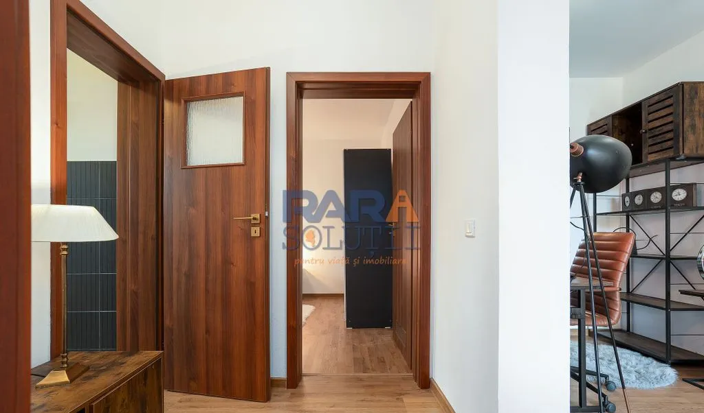 Casa cu 3 dormitoare si doua bai la cheie
