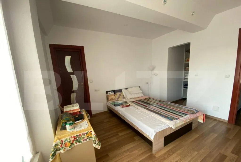 Apartament 2 camere semidecomandat 49 mp utili balcon z