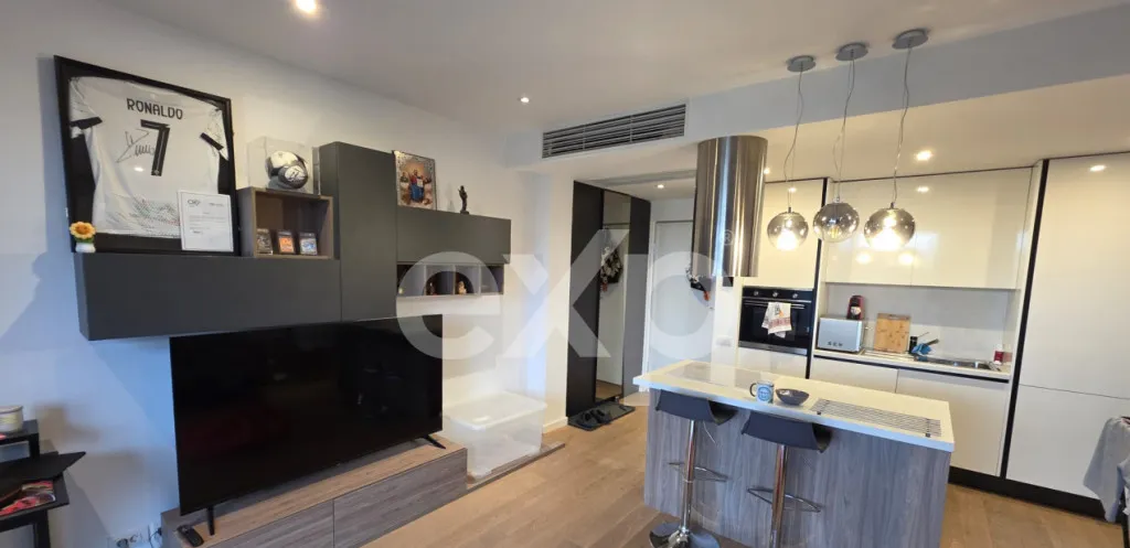 Apartament de vanzare 2 camere mobilat garaj One Herastra