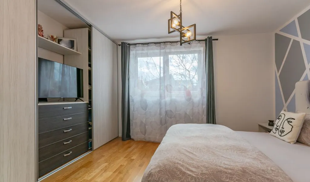 Casa mobilata utilata modern cartier Izvor Tarlungeni Brasov