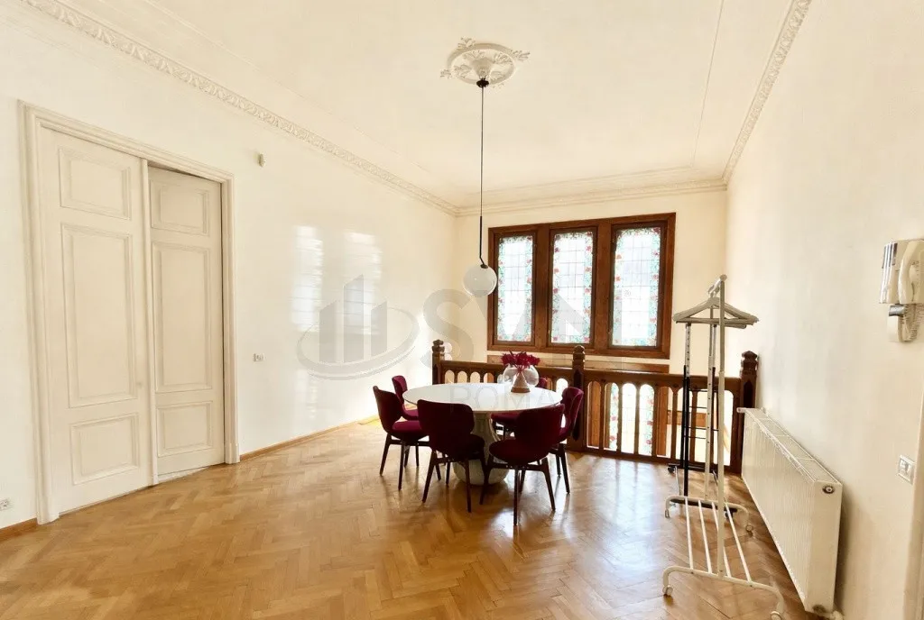Vila exceptionala l arhitectura deosebita l renovata l gr