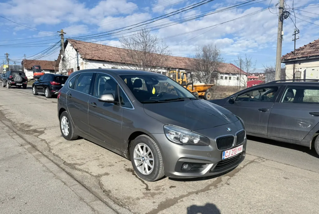 BMW seria 2 216i carte service 6 990 eur