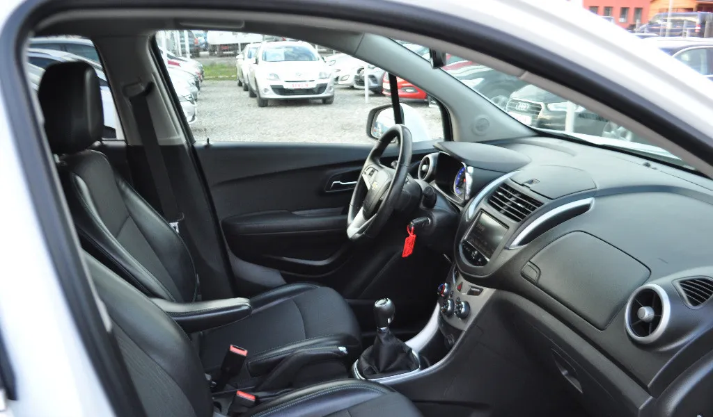 Chevrolet Trax 1 6i -benzin 6 999 eur