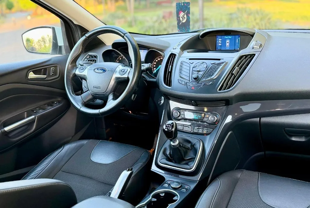 Ford Kuga Titanium 7 990 eur