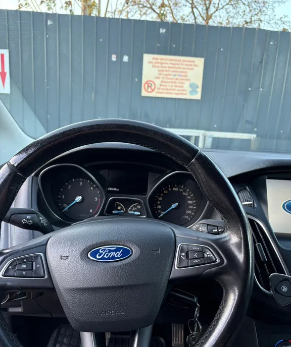 Ford focus 1 5 5 800 eur