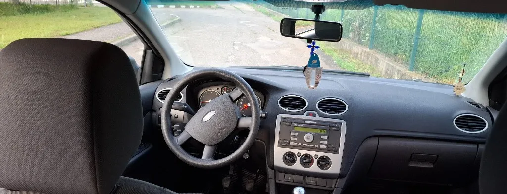 Ford Focus 1 6 9 500 lei