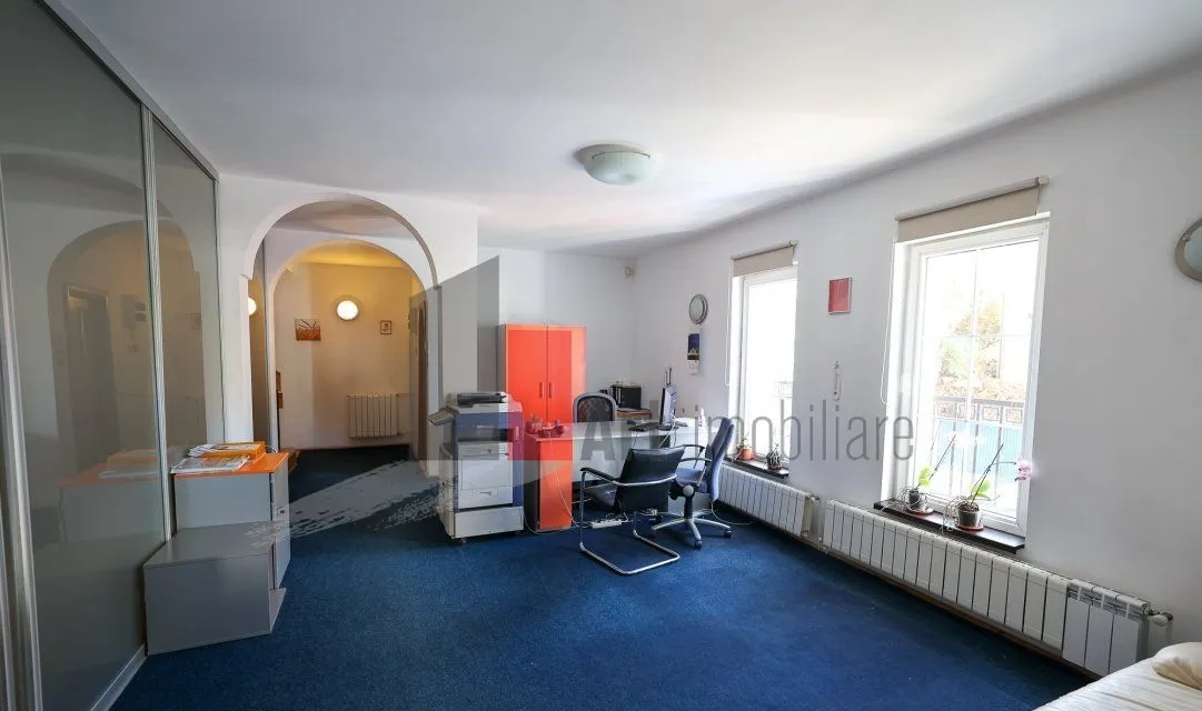 Vila in domenii locatie excelenta