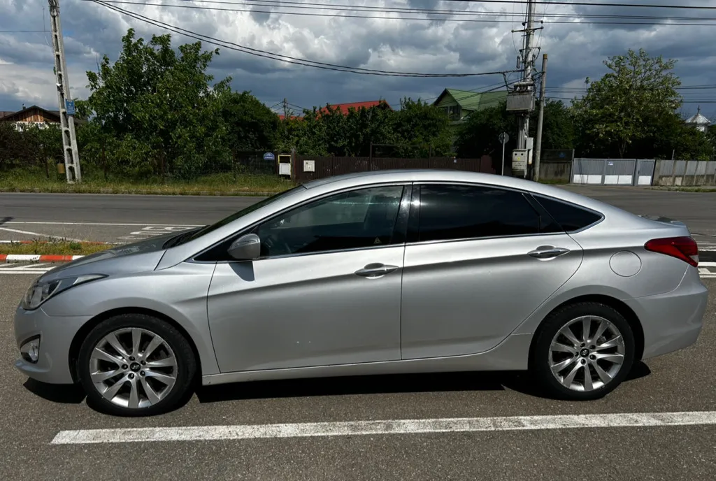 Hyundai i40 2012 4 490 eur