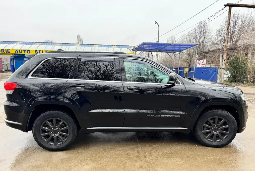 Jeep Grand Cherokee 3 0 TD AT Summit 16 990 eur
