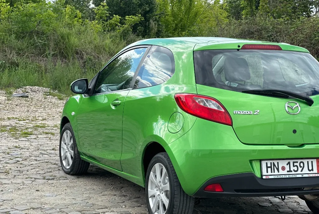 Mazda 2 import Germania af 2010 aer conditionat 1 4 16 valve 3 410 eur