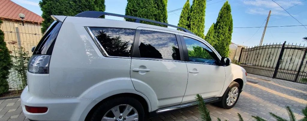 Mitsubishi Outlander 2 2 DI-D 4x4 ndash Full Option ndash 2012 8 500 eur